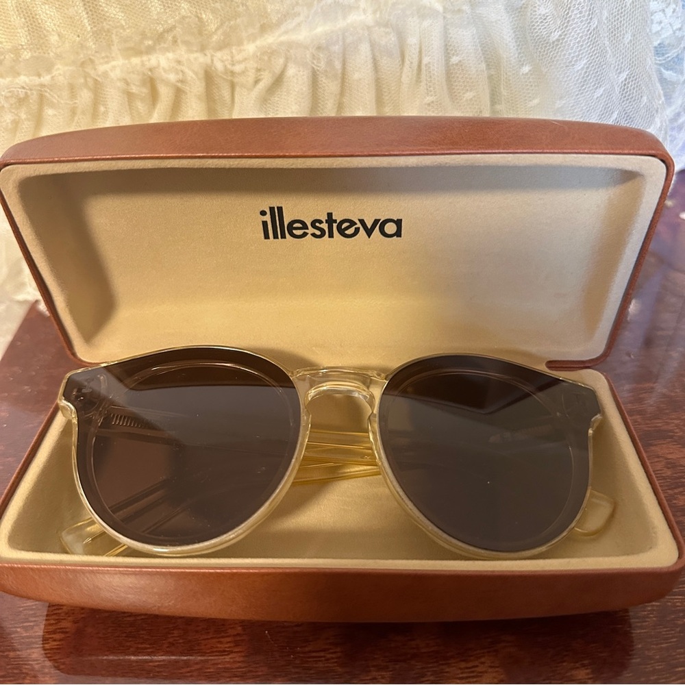 Illesteva Two Point One Sunglasses